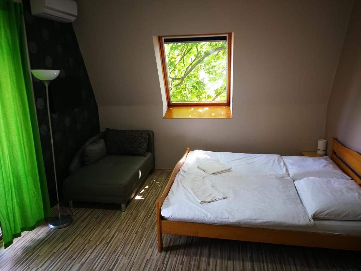 Tornyos Panzio Es Etterem Hotell Matrafured Exteriör bild